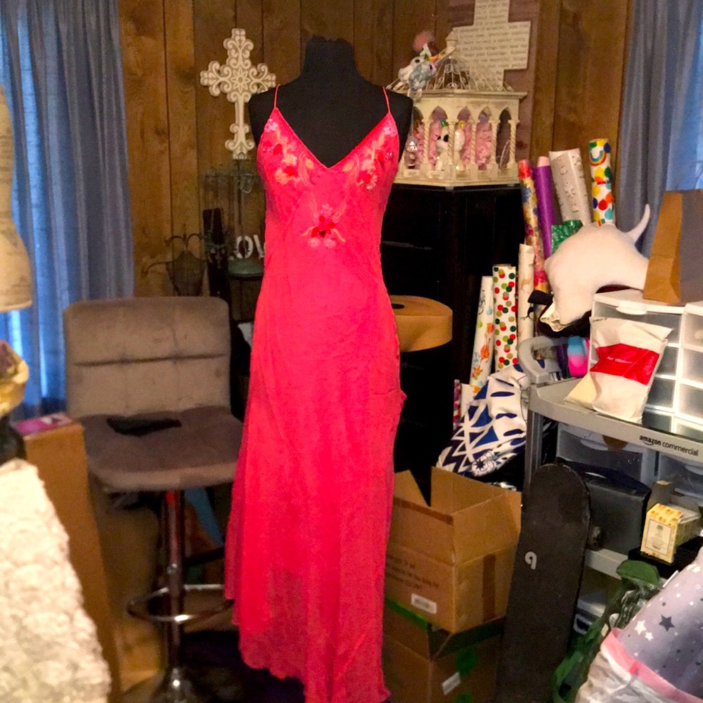 Stunning 100% SILK Betsey Johnson Long Sleeveless Vintage Dress